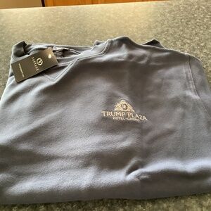 NWT Trump Plaza logo sweatshirt, blue  crewneck 100% cotton – XL – vintage